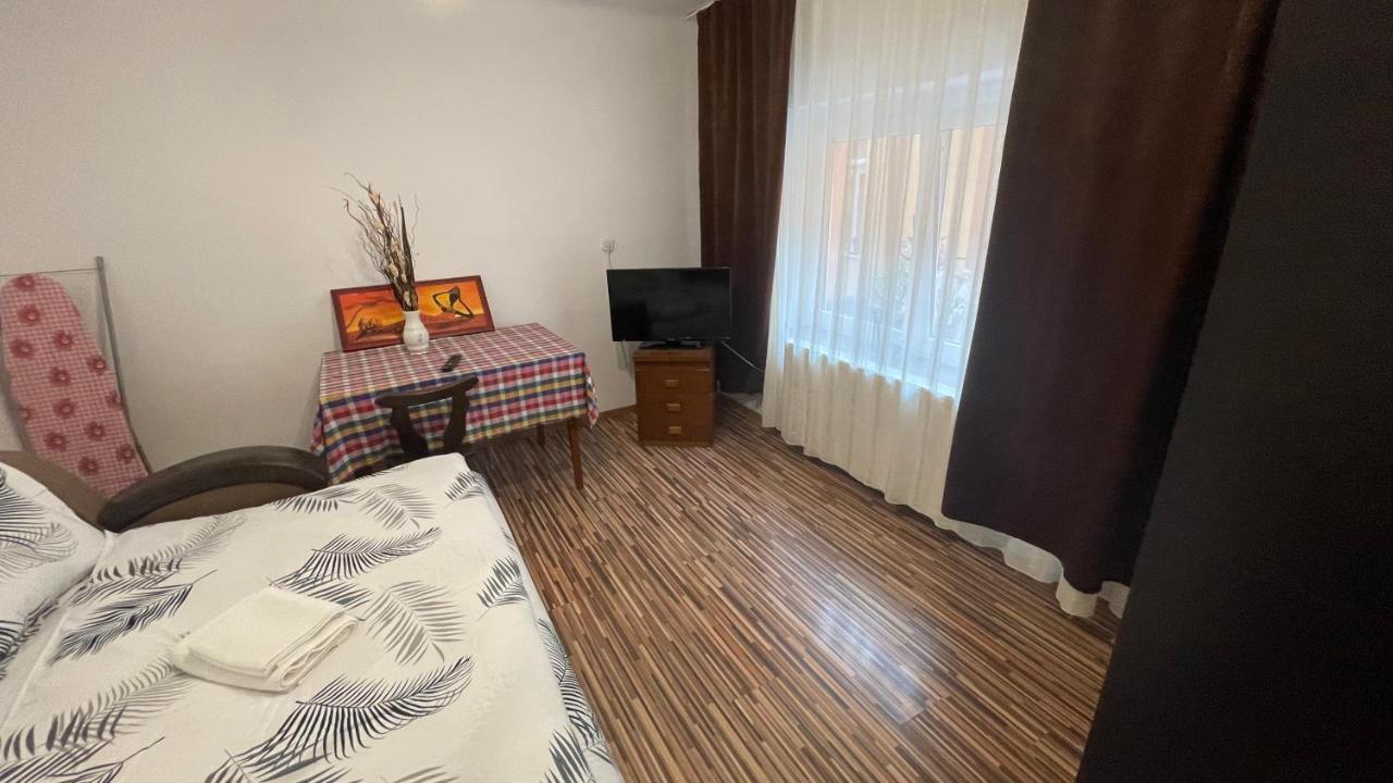 Apartament In Centrul Brasovului Kültér fotó